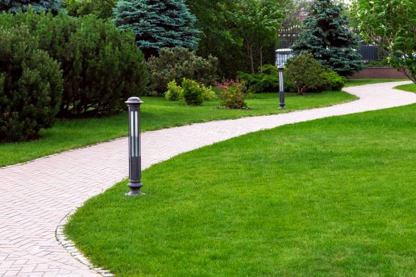 Backyard Sidewalk Installation in Battle Ground